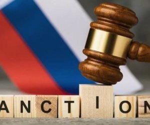 Послы ЕС пытаются убедить Грецию поддержать 21-й пакет санкций против РФ