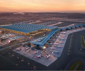 Из-за сильного шторма в Стамбуле нарушена работа аэропортов