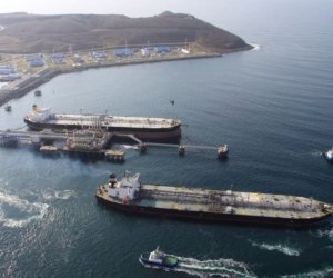 Крупнейший нефтепорт России остановился