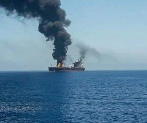 Hörmüzdə tanker minaya düşdü
