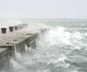 На пляжах Абшерона ожидается усиление волнения на море