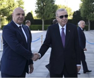 Livan Prezidenti Türkiyədə rəsmi səfərdədir