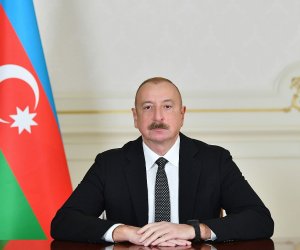 Ильхам Алиев поделился публикацией по случаю Дня азербайджанского алфавита и языка
