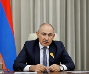 Ermənistan hökuməti yeni parlamentin ilk iclası günü istefa verib