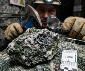 Rusiyada qızıldan bahalı mineral aşkar edilib