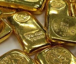 Gold and silver rise as dollar weakens
