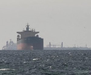 
Танкеры с иракской нефтью начали проходить через Ормузский про