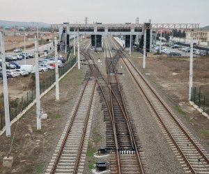 ADY dəmir yolunun təhlükəsizlik zonasında görüləcək tədbirləri açıqlayıb