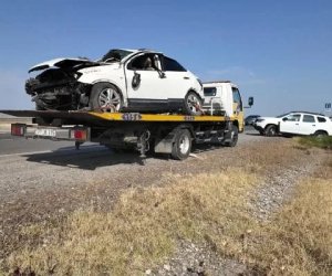 Hacıqabulda avtomobil beton arakəsməyə çırpıldı, bir nəfər öldü