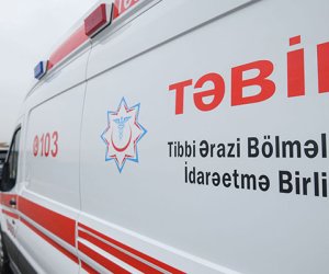 Göygöldə motosikletlə avtomobil toqquşdu, kuryer xəsarət aldı
