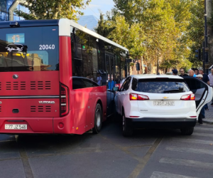 &ldquo;Baku Bus&rdquo; Gəncədə qəzaya düşdü