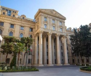 XİN Ekvadoru Milli Günü münasibətilə təbrik edib