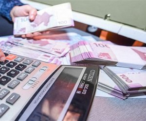 Доходы госбюджета Азербайджана превысили расходы на 3,4 млрд манатов