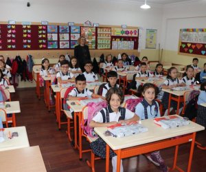 Ermənistan vətəndaşlarına İstanbulun erməni məktəblərində oxumaq qadağan edilə bilər