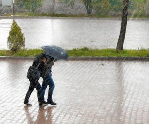 Bəzi yerlərdə leysan yağır, şimşək çaxır - faktiki hava