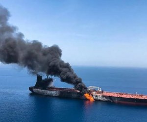 Удар по греческому танкеру