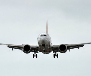 Пассажирский лайнер Boeing 737 разгерметизировался по пути из Уфы в Таджикистан