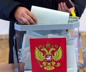 Россия просит запретить митинги у своих посольств