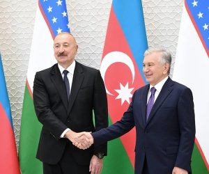 Şavkat Mirziyoyev "Heydər Əliyev" ordeni ilə təltif edilib