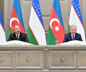 Azərbaycan və Özbəkistan prezidentləri mətbuata bəyanatlarla çıxış ediblər