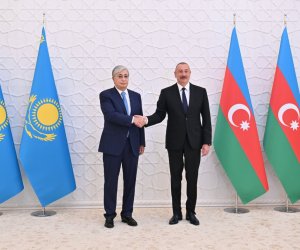 Prezident Tokayevi təbrik edib