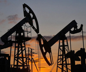 Нефть Brent стабилизировалась, Urals держится ниже $87