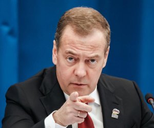 Simonyan slams Medvedev's remarks as "inappropriate and overly aggressive"