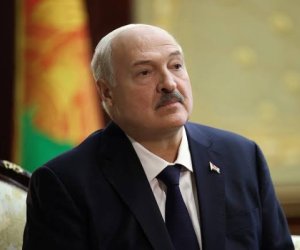 Лукашенко вылетел в Россию