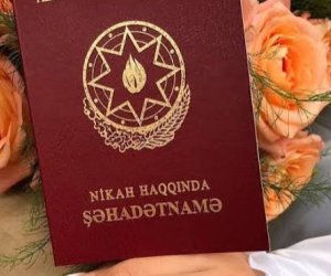 В Азербайджане резко сократилось число браков среди несовершеннолетних