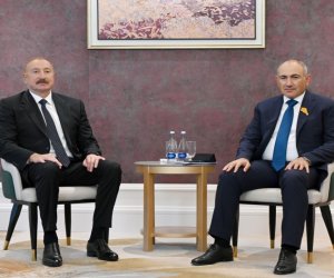 İlham Əliyev və Nikol Paşinyan arasında görüş keçirilir - Yenilənir