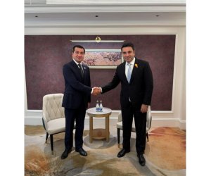 Hikmət Hacıyev və Alen Simonyan arasında görüş keçirilib