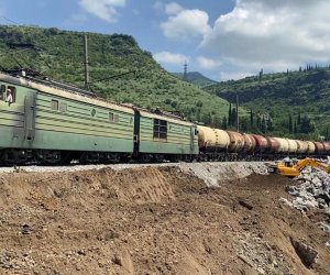 Rusiya Ermənistandakı dəmir yollarının bərpasını müzakirə etməyə hazırdır