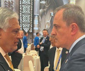 Ceyhun Bayramov və İshaq Dar Bişkekdə görüşdü