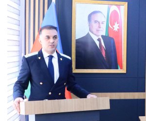 Суд отклонил иск осужденного к прокурору с требованием 13 млн манатов