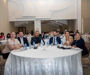 
&ldquo;Azərsun Holdinq&rdquo; &ldquo;Süni intellekt dövründə effektiv sayt idarəetməsi&rdquo; mövzusunda təlim keçirib