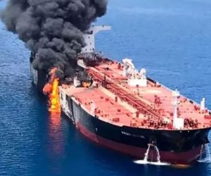 Один из трех иранских танкеров, атакованных США, затонул в Оманском заливе