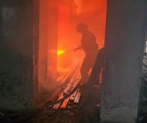 В Бинагади возник пожар в строящемся здании