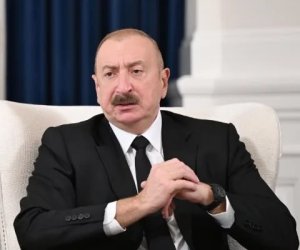 
İlham Əliyev Şimali Makedoniya Prezidentini təbrik etdi