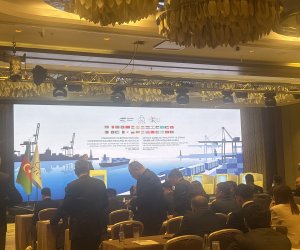 Bakı limanının konteyner aşırılma gücü 300 min TEU-ya çatdırılacaq