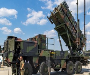 США обсуждают с Украиной передачу лицензии на устаревшие ракет к Patriot