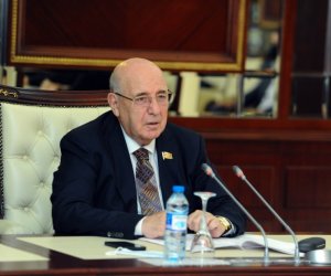 Əmiraslanov: Ambulator xəstələrin dərman təminatının tibbi sığortaya daxil edilməsi gözlənilir