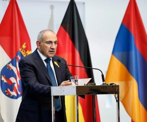 Paşinyan Cənubi Qafqazda sülhə töhfəsinə görə Əliyevə təşəkkür edib
