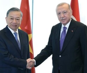 Ərdoğan vyetnamlı həmkarı ilə regional və qlobal məsələləri müzakirə edib