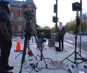 CNN, MS NOW və Politico Tramp administrasiyasını məhkəməyə verib