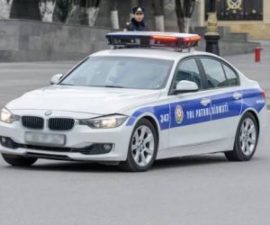 

Yol polisi dəyişkən hava şəraiti ilə bağlı sürücülərə müraciət edib
