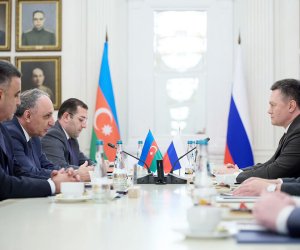 Kamran Əliyev Rusiya Ali Məhkəməsinin sədri ilə görüşüb