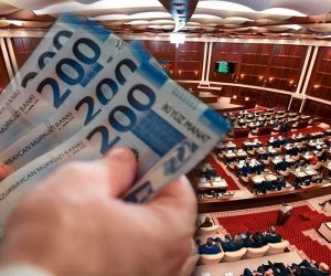 Deputatların pensiyasında 80 faizlik qayda aradan qaldırılır