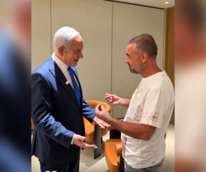 Netanyahu &ldquo;Flydubai&rdquo; təyyarəsində hücum edəni zərərsizləşdirən sərnişinlə görüşüb