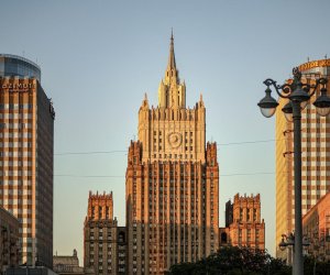 Россия высылает дипломатов Венгрии: Две недели на выезд