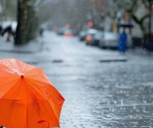 Ливни, штормовой ветер и снег в горах